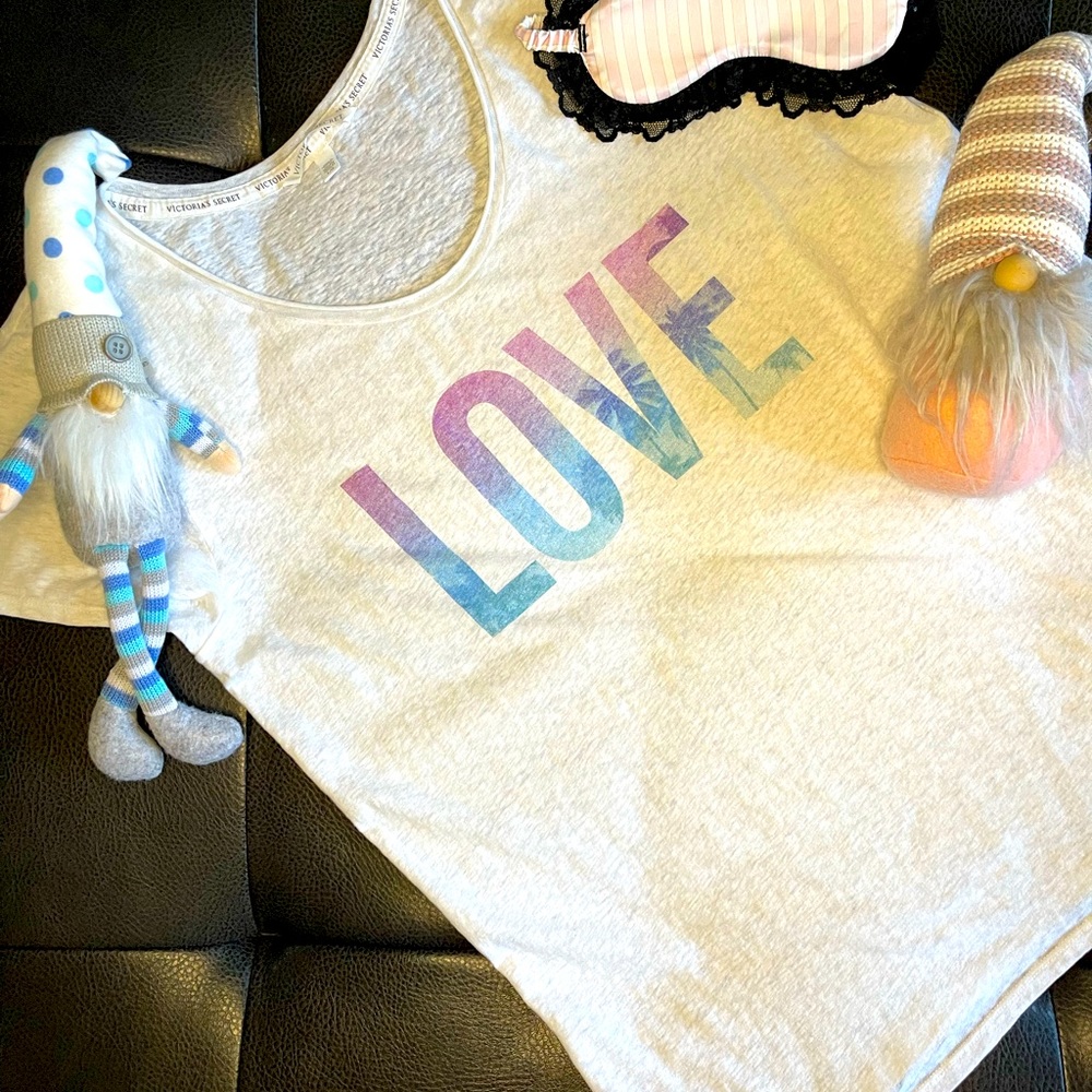 Victoria’s Secret lounge top